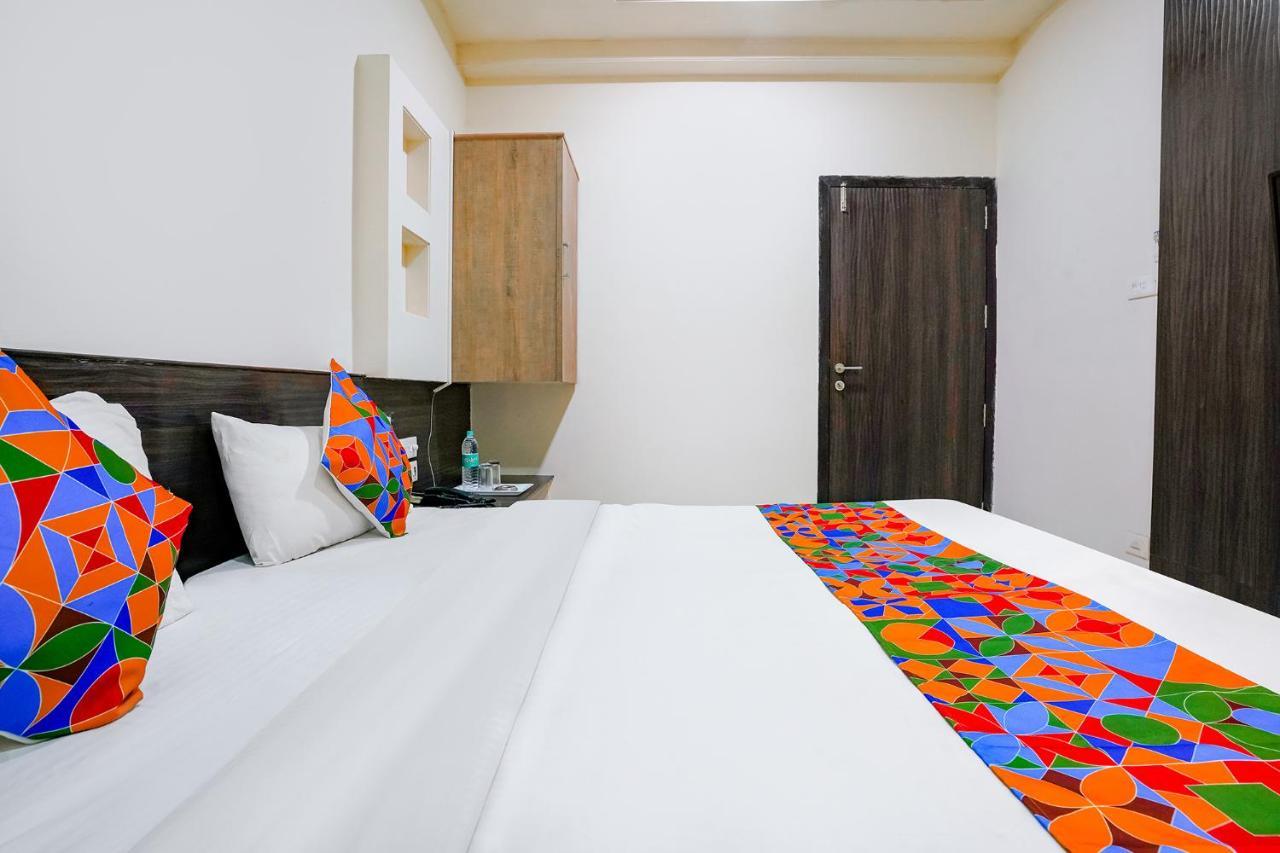 โอโย 76518 โฮเทล รีเจนท์ อิน Hotel Pimpri-Chinchwad ภายนอก รูปภาพ