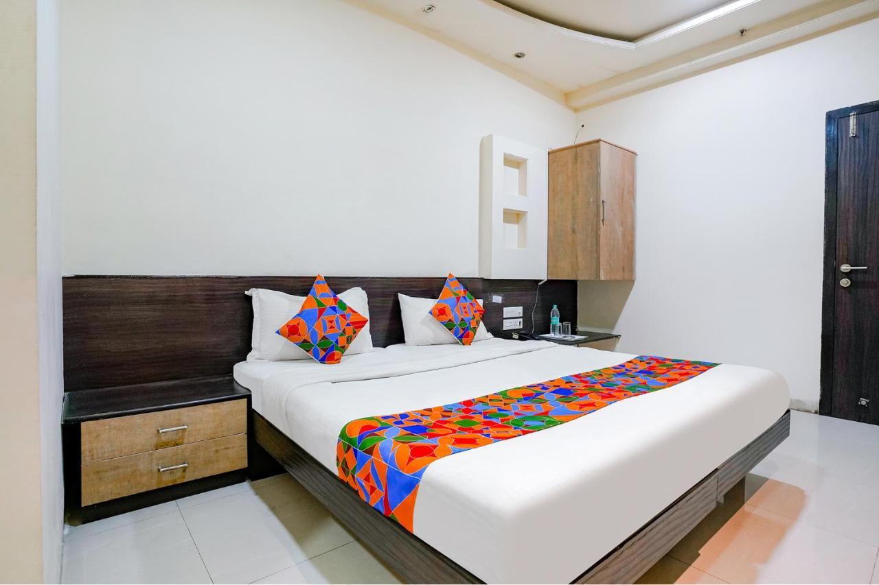 โอโย 76518 โฮเทล รีเจนท์ อิน Hotel Pimpri-Chinchwad ภายนอก รูปภาพ