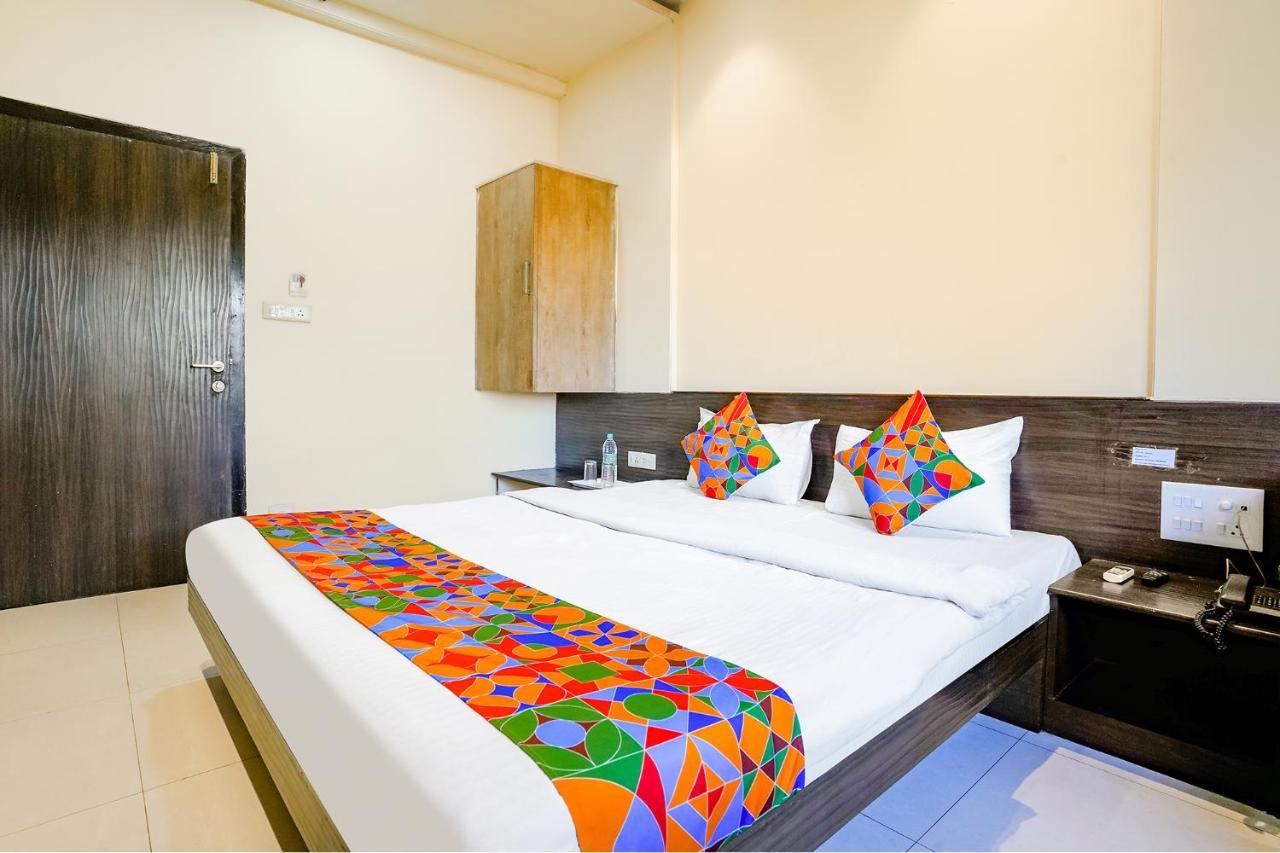 โอโย 76518 โฮเทล รีเจนท์ อิน Hotel Pimpri-Chinchwad ภายนอก รูปภาพ
