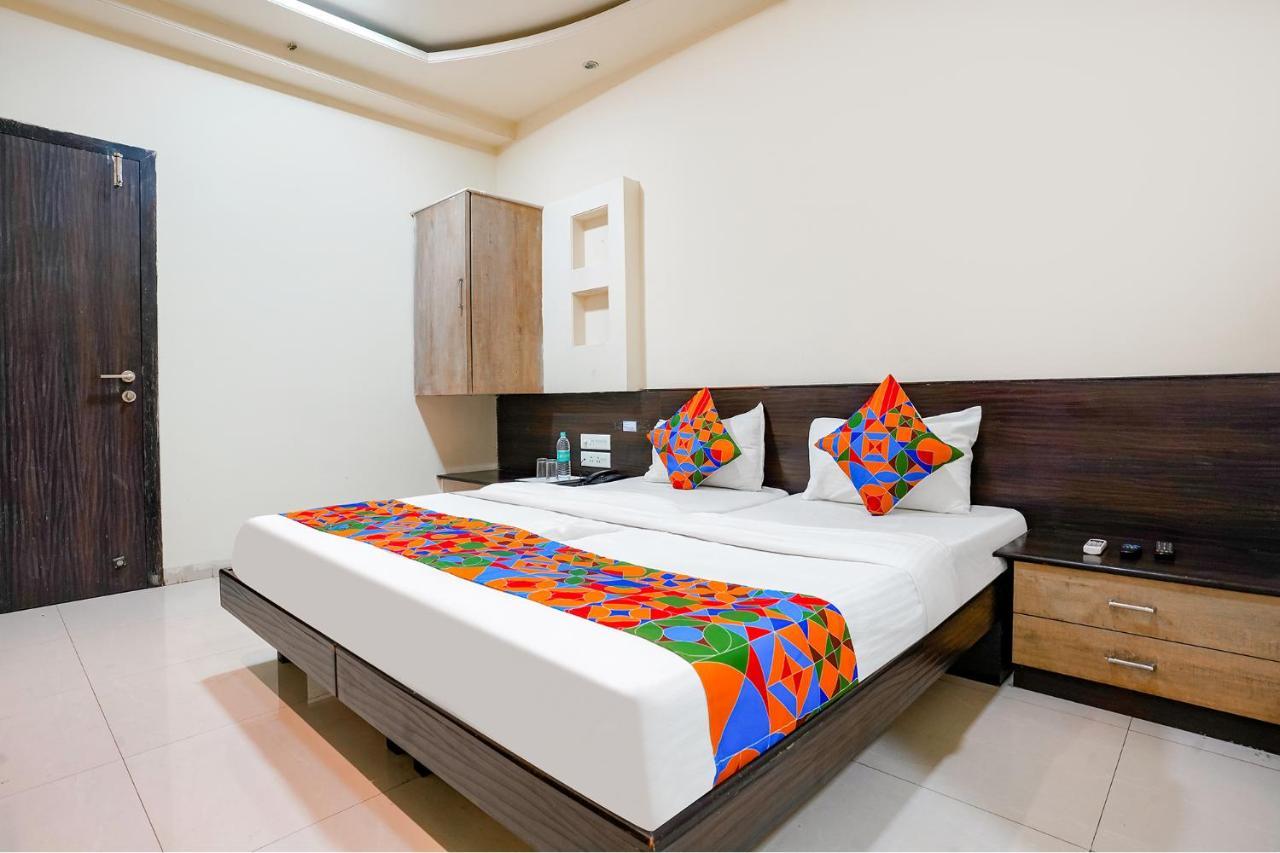 โอโย 76518 โฮเทล รีเจนท์ อิน Hotel Pimpri-Chinchwad ภายนอก รูปภาพ