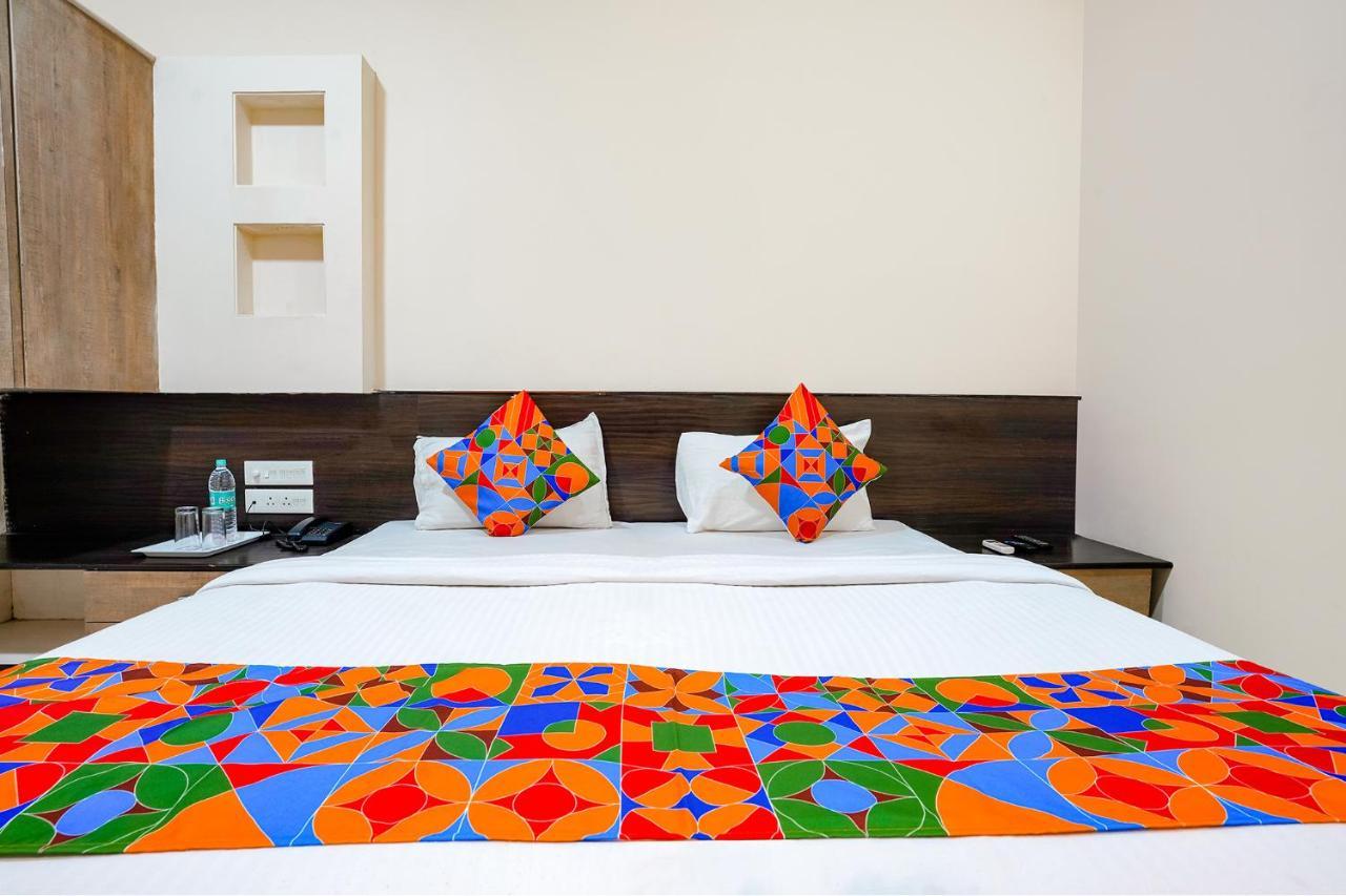 โอโย 76518 โฮเทล รีเจนท์ อิน Hotel Pimpri-Chinchwad ภายนอก รูปภาพ