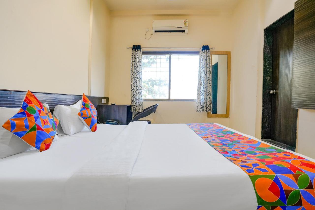 โอโย 76518 โฮเทล รีเจนท์ อิน Hotel Pimpri-Chinchwad ภายนอก รูปภาพ