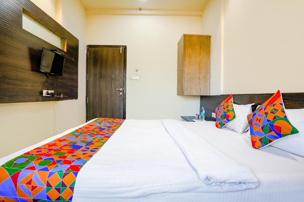 โอโย 76518 โฮเทล รีเจนท์ อิน Hotel Pimpri-Chinchwad ภายนอก รูปภาพ
